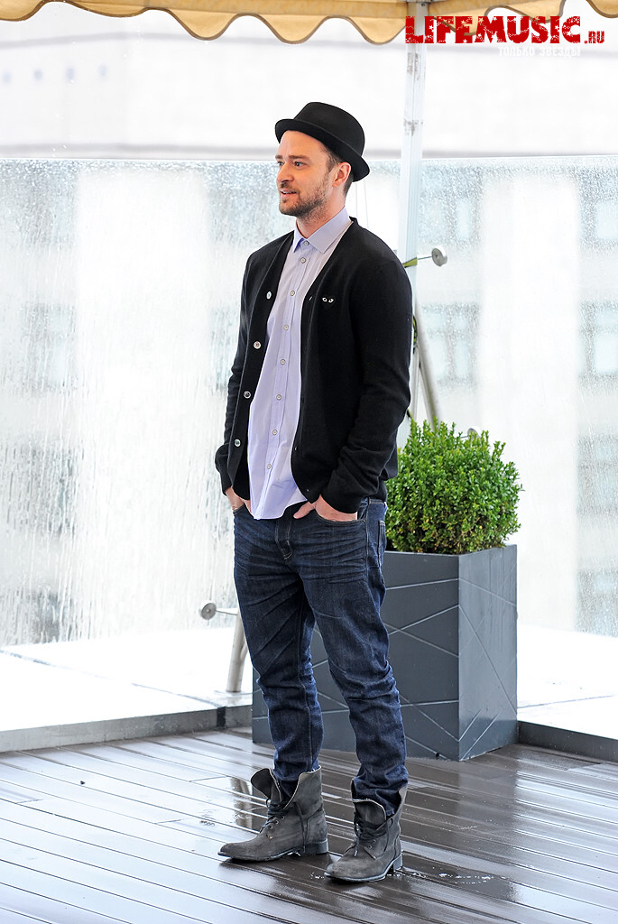  3. Justin Timberlake ( )      VA-ʻ