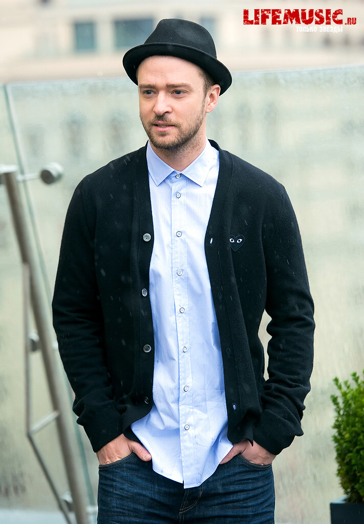  10. Justin Timberlake ( )      VA-ʻ
