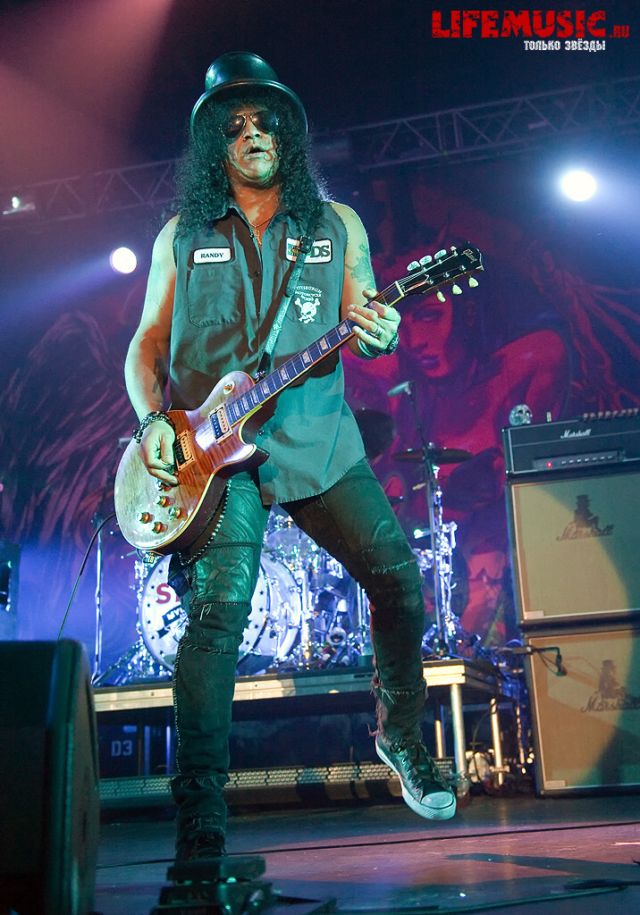  1.  Slash feat. Myles Kennedy and The Conspirators  . 16  2013 .  .