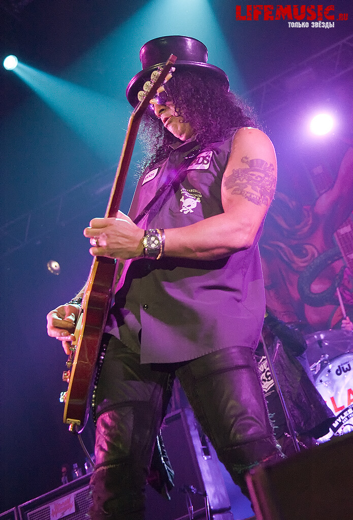  12.  Slash feat. Myles Kennedy and The Conspirators  . 16  2013 .  .