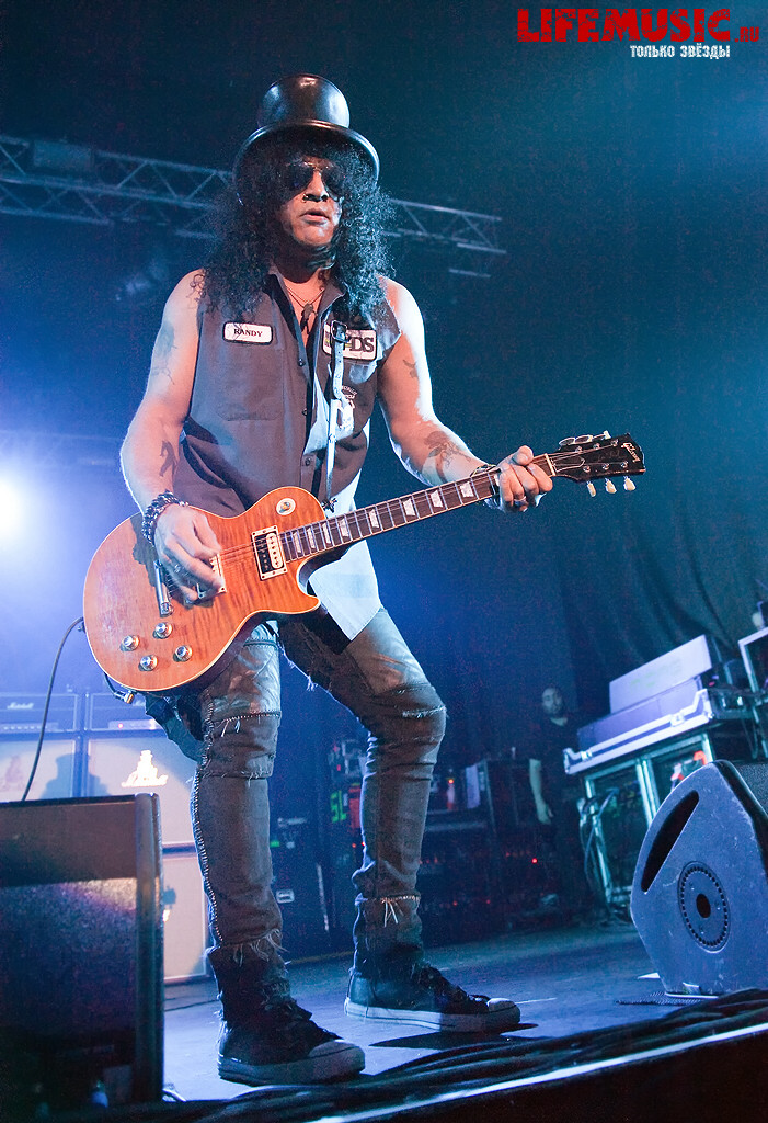  17.  Slash feat. Myles Kennedy and The Conspirators  . 16  2013 .  .