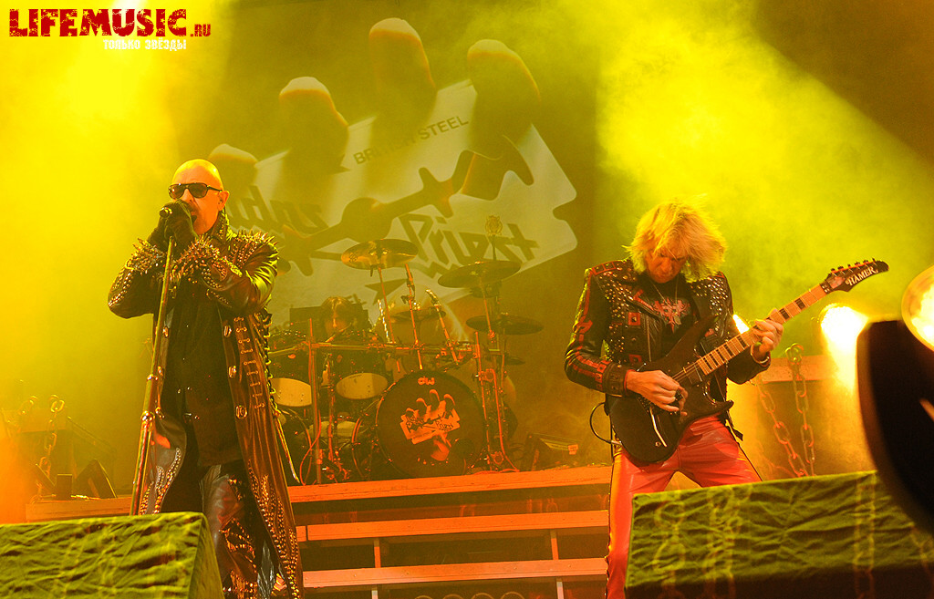  10.  Judas Priest  . Stadium Live. 18  2012 .