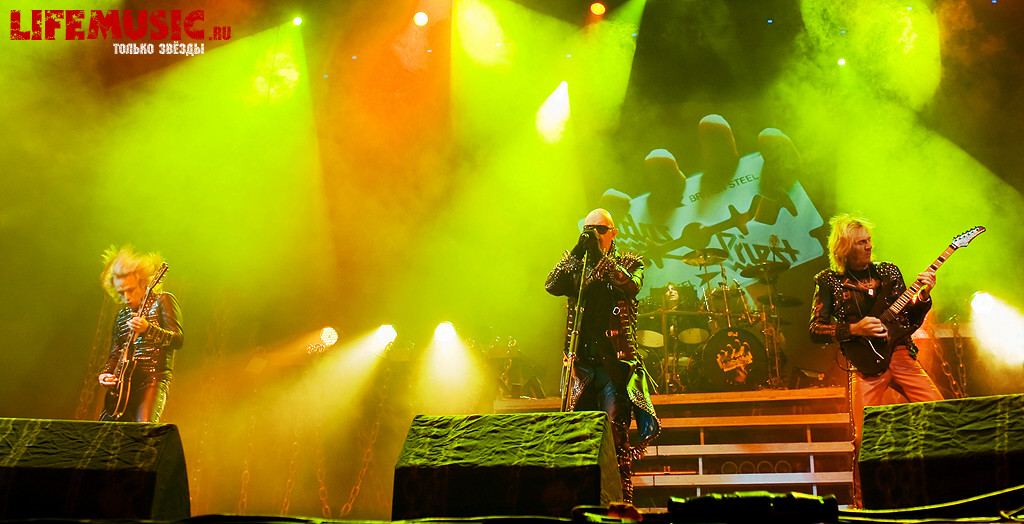  11.  Judas Priest  . Stadium Live. 18  2012 .