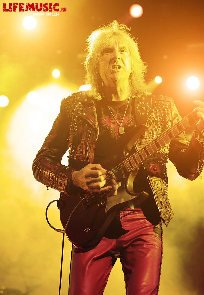  14.  Judas Priest  . Stadium Live. 18  2012 .
