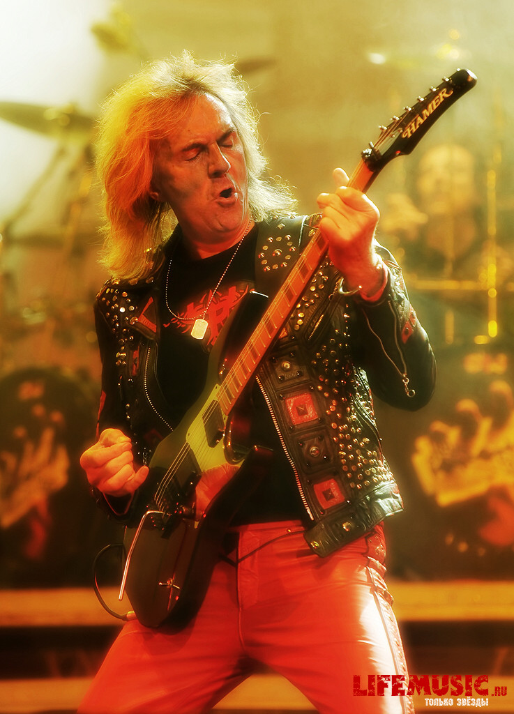  16.  Judas Priest  . Stadium Live. 18  2012 .