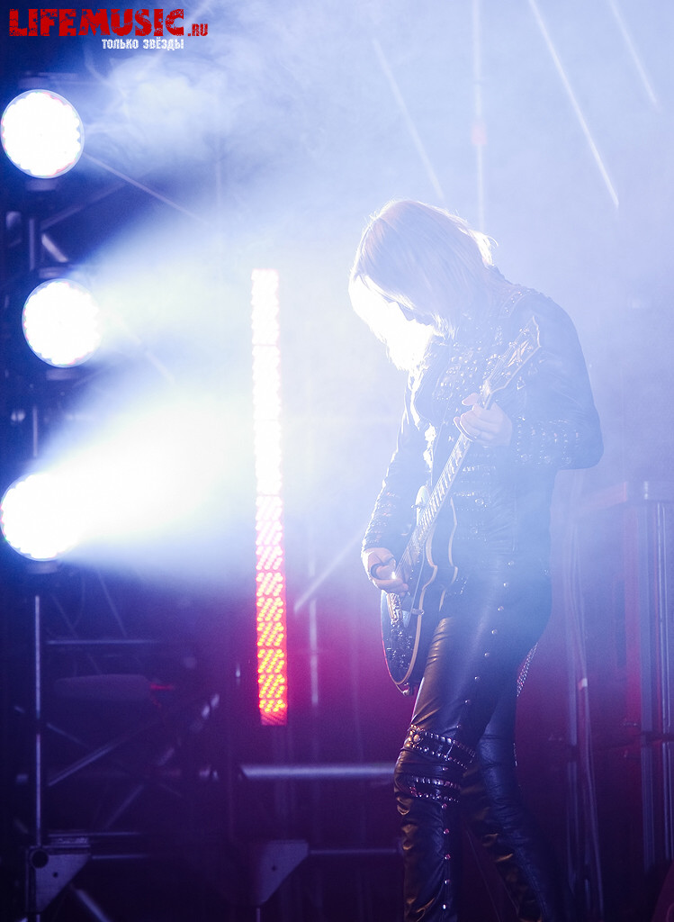  23.  Judas Priest  . Stadium Live. 18  2012 .