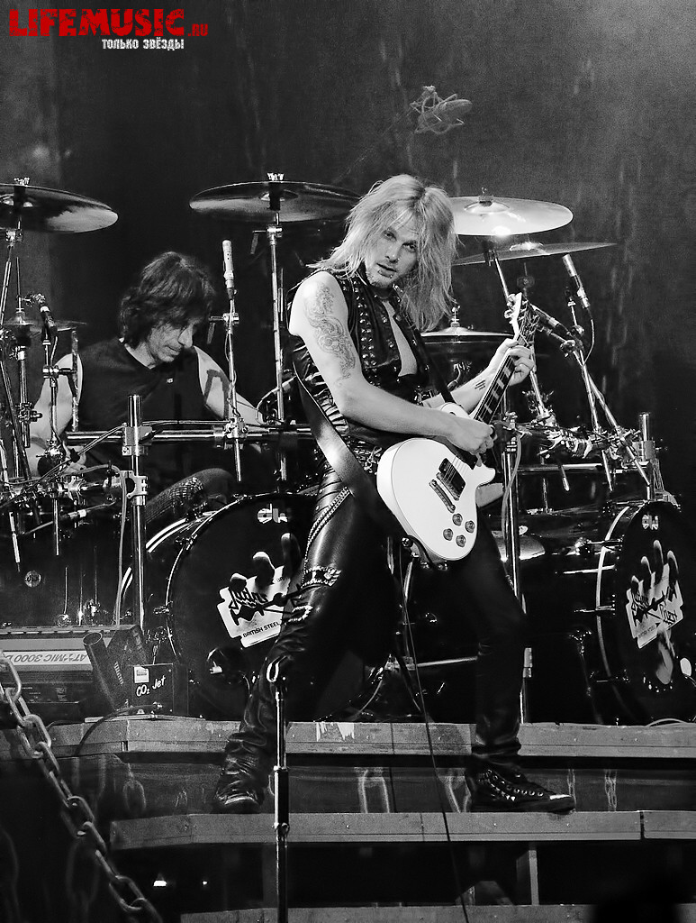  36.  Judas Priest  . Stadium Live. 18  2012 .