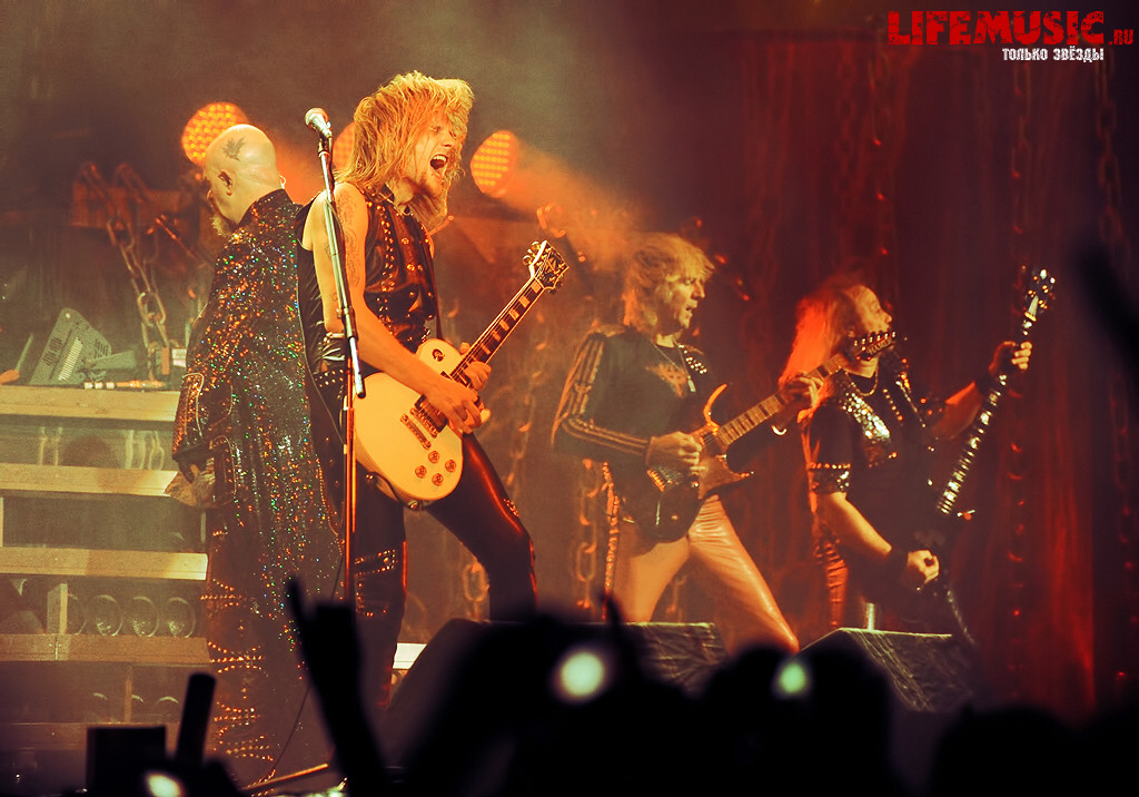  37.  Judas Priest  . Stadium Live. 18  2012 .