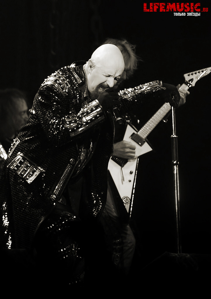  39.  Judas Priest  . Stadium Live. 18  2012 .