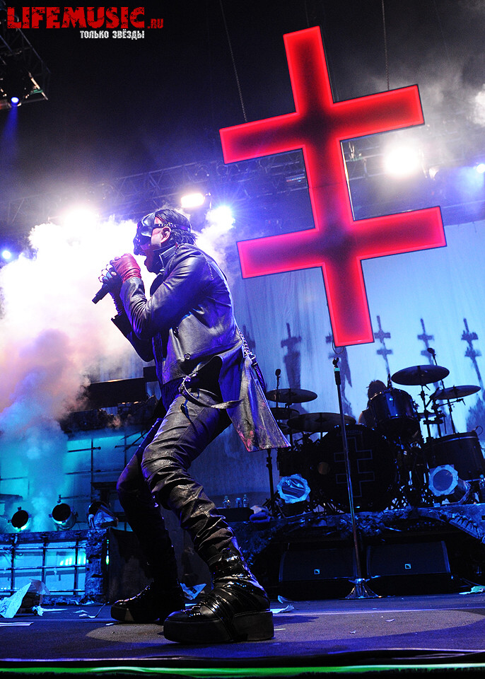  5.  Marilyn Manson  . 18  2012 .  .