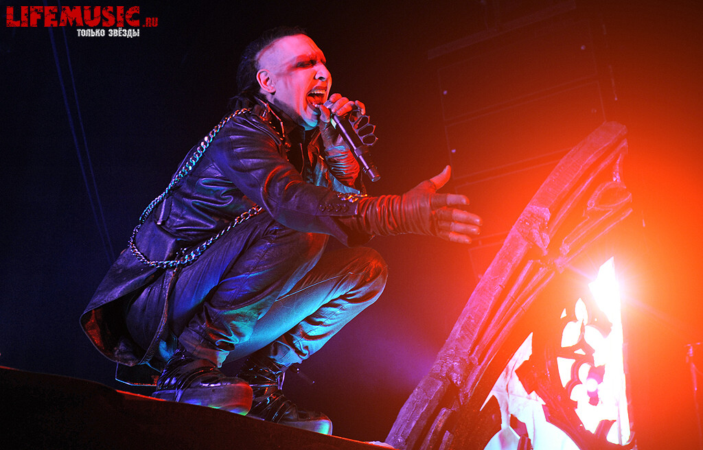  13.  Marilyn Manson  . 18  2012 .  .