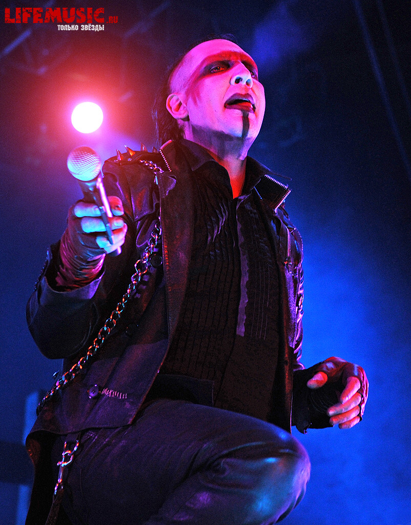  23.  Marilyn Manson  . 18  2012 .  .
