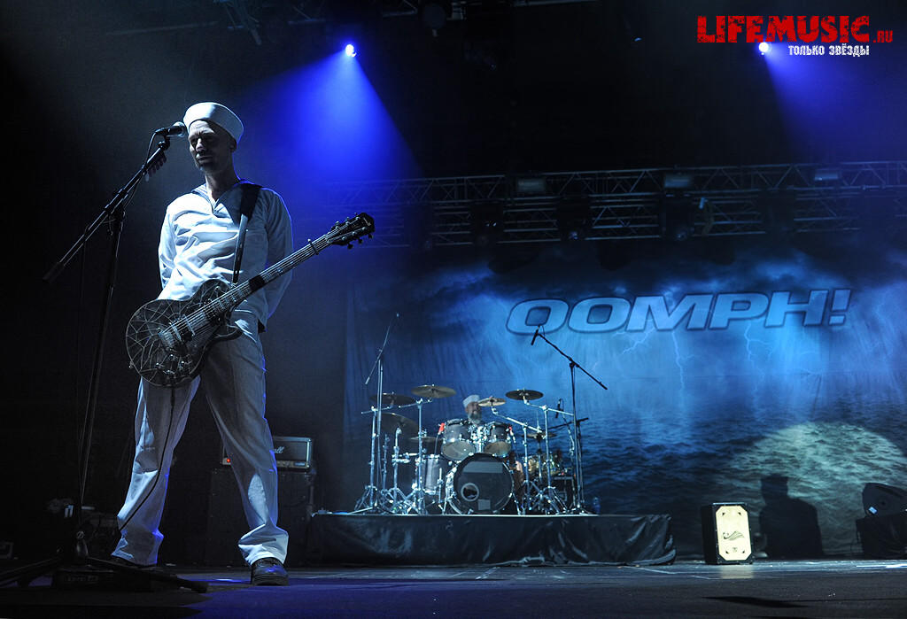  19.  Oomph!  .   (Arena Moscow). 24  2012 .