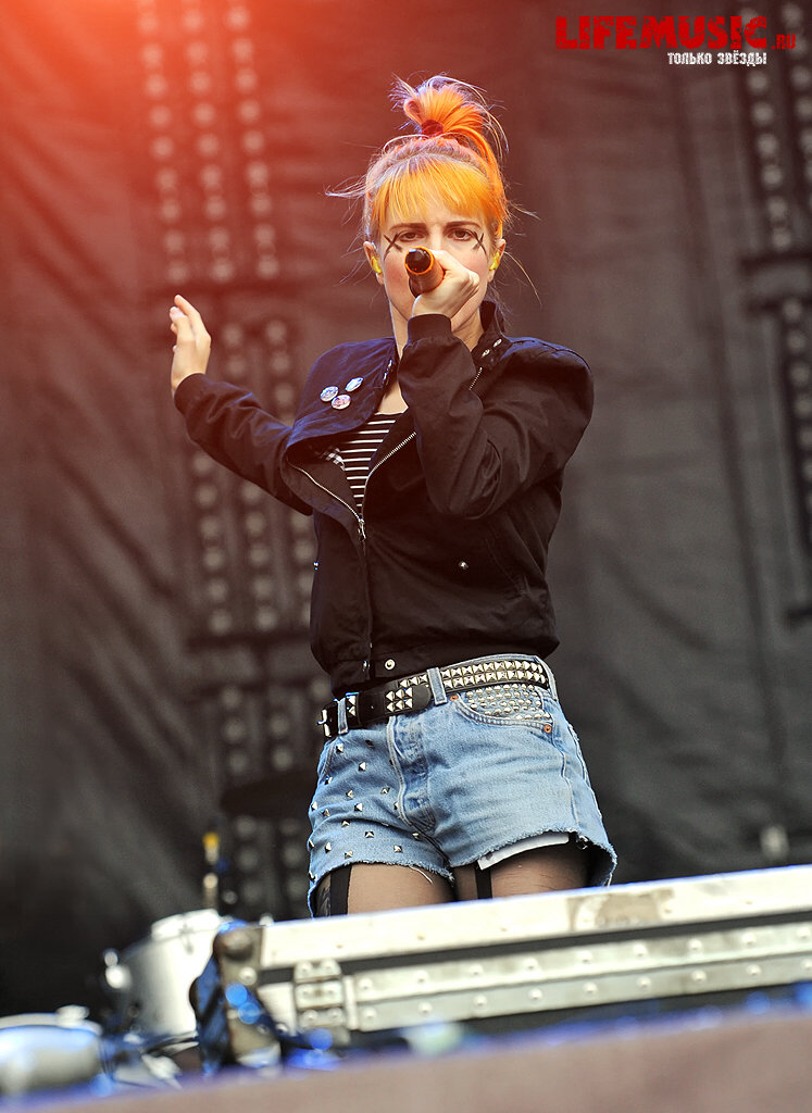  15.  Paramore   Park Live. 30  2013 .