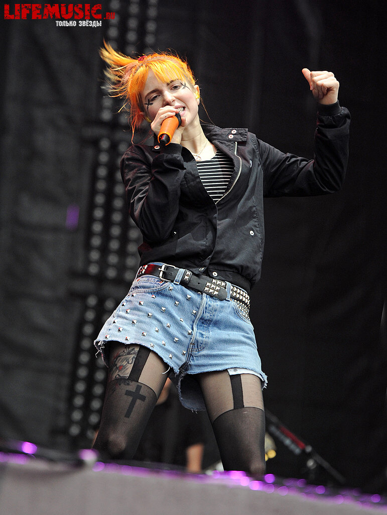  25.  Paramore   Park Live. 30  2013 .