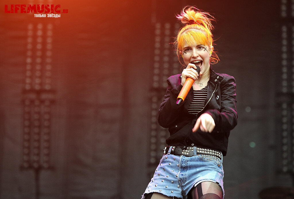  27.  Paramore   Park Live. 30  2013 .