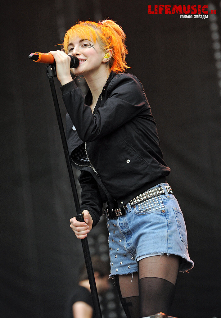  68.  Paramore   Park Live. 30  2013 .