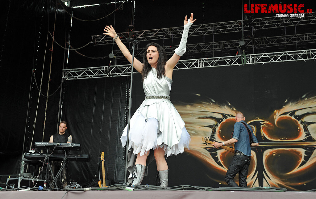  61.  Within Temptation   Park Live. 30  2013 .