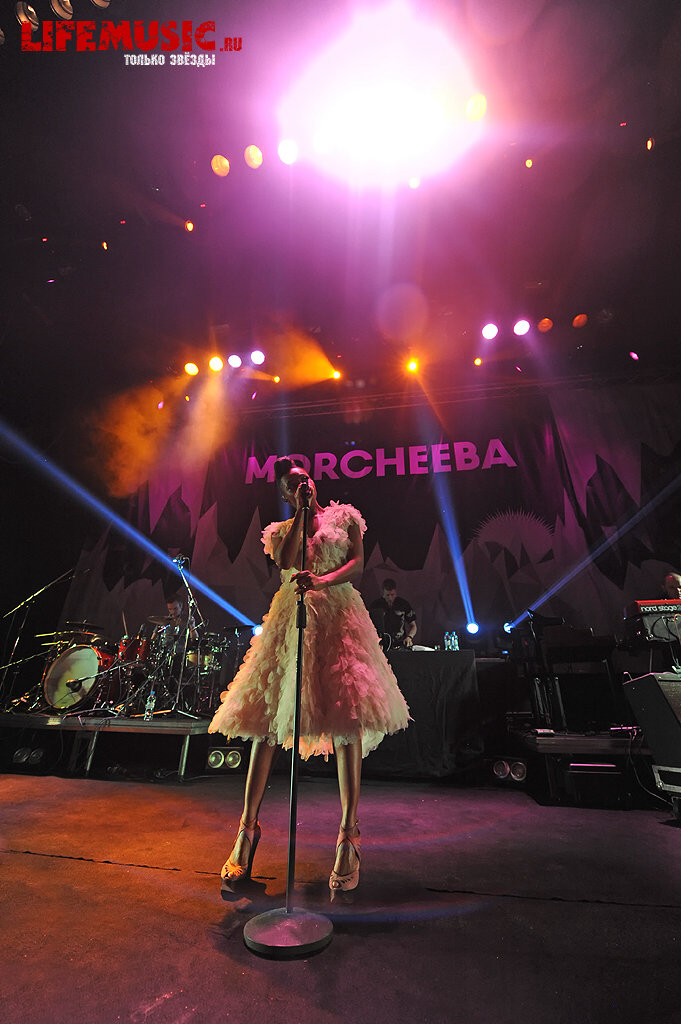 Фото 25. Концерт группы Morcheeba в Москве в 2014 году.