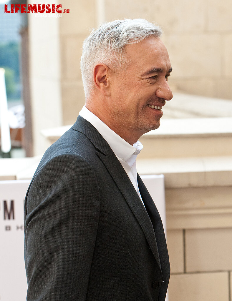  17. Roland Emmerich ( )        