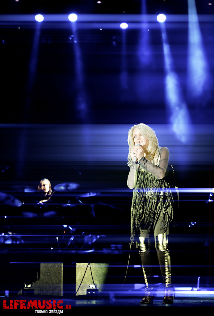  Bonnie Tyler  .  13.    / 4  2012