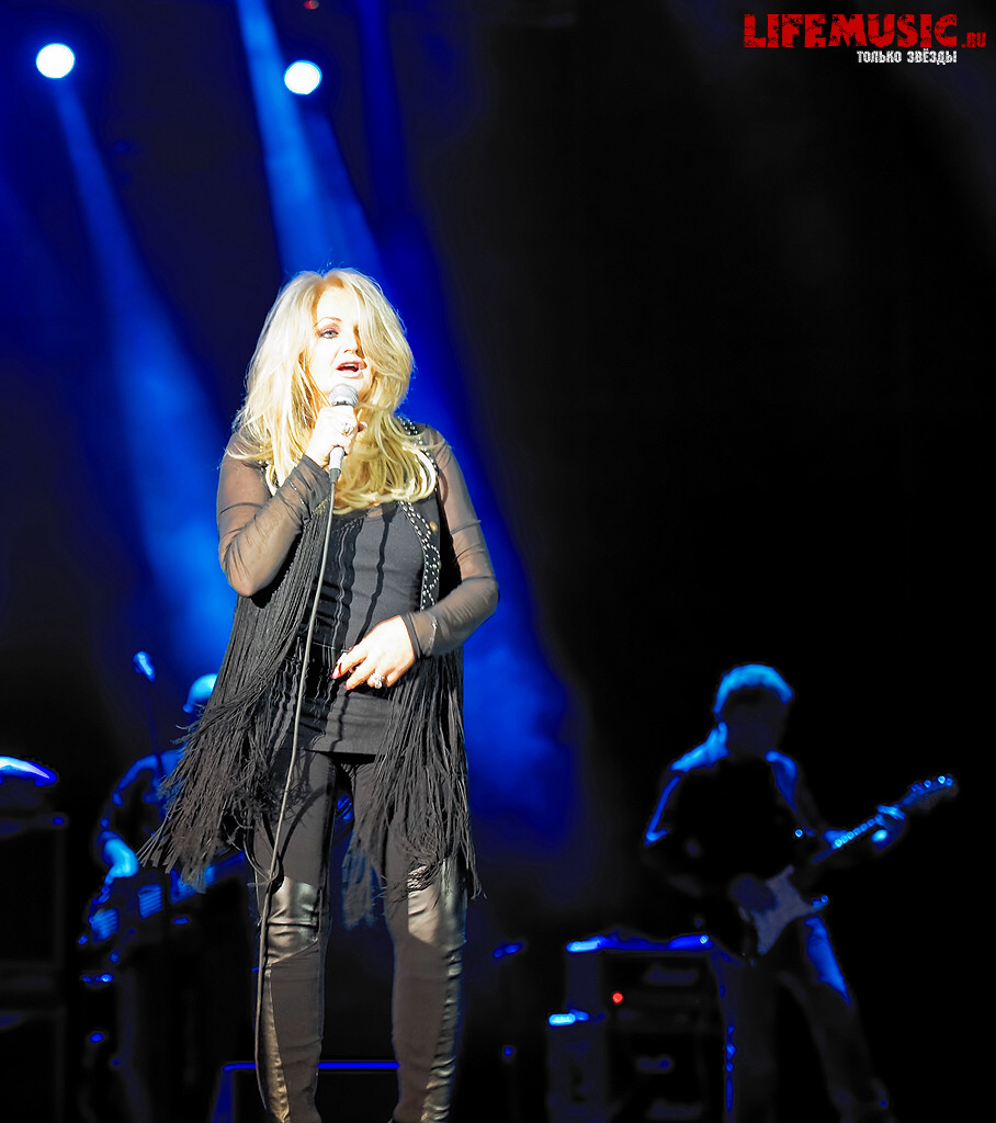  Bonnie Tyler  .  17.    / 4  2012