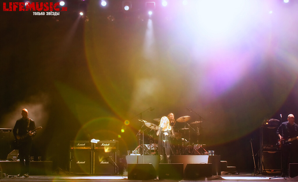  Bonnie Tyler  .  20.    / 4  2012