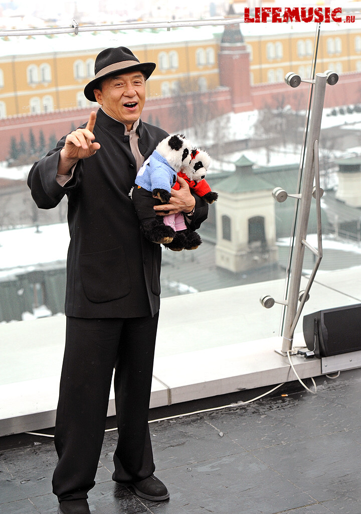  26.   (Jackie Chan)        3:   6  2012 