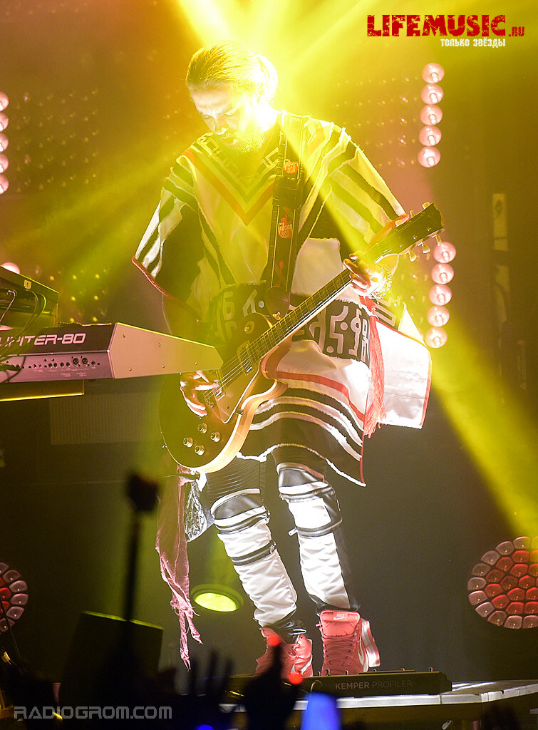  38   Tokio Hotel