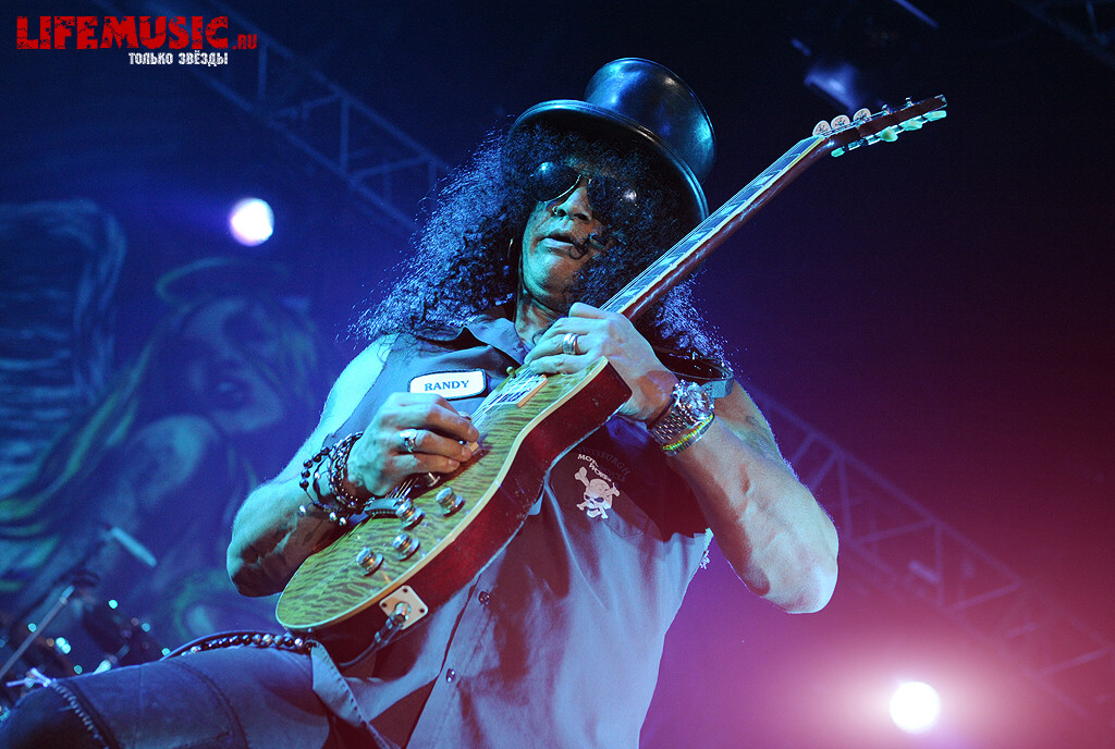  26.  Slash feat. Myles Kennedy and The Conspirators  . 16  2013 .  .