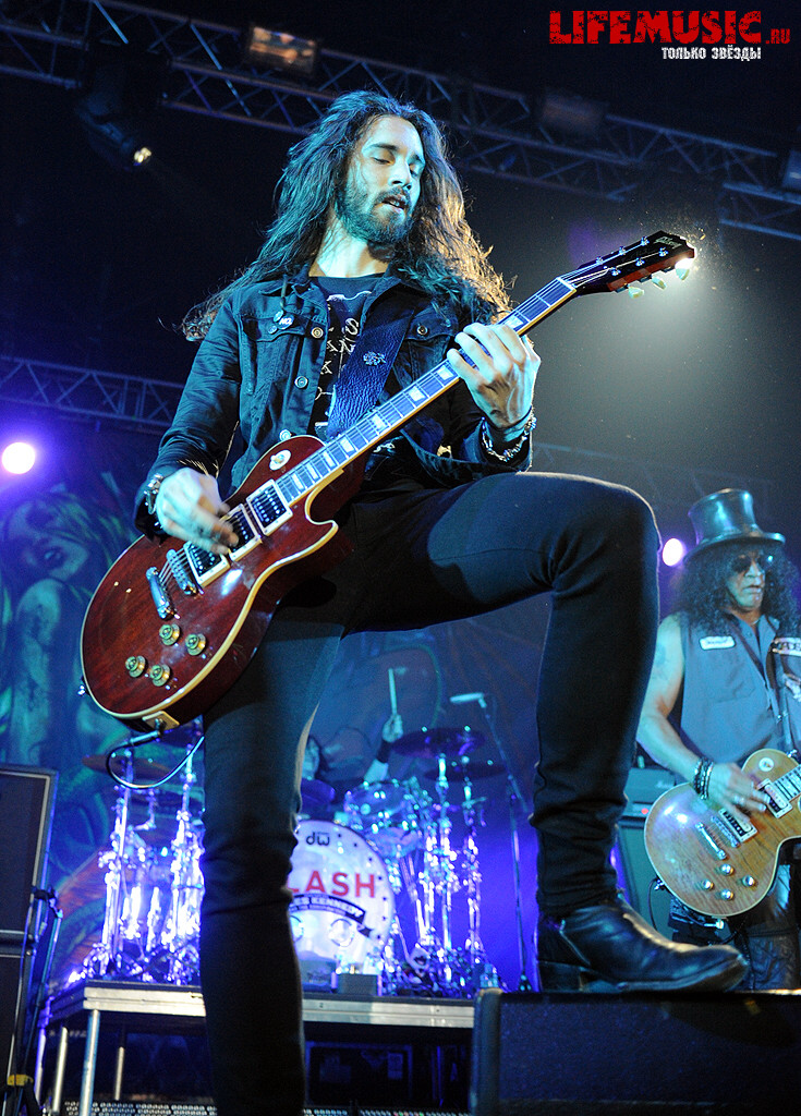  32.  Slash feat. Myles Kennedy and The Conspirators  . 16  2013 .  .