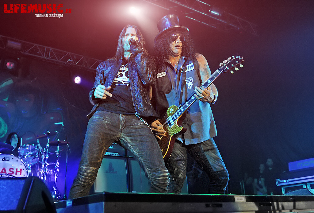  37.  Slash feat. Myles Kennedy and The Conspirators  . 16  2013 .  .
