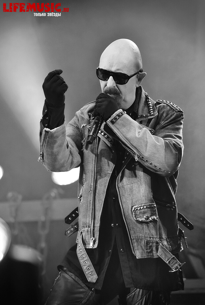  26.  Judas Priest  . Stadium Live. 18  2012 .