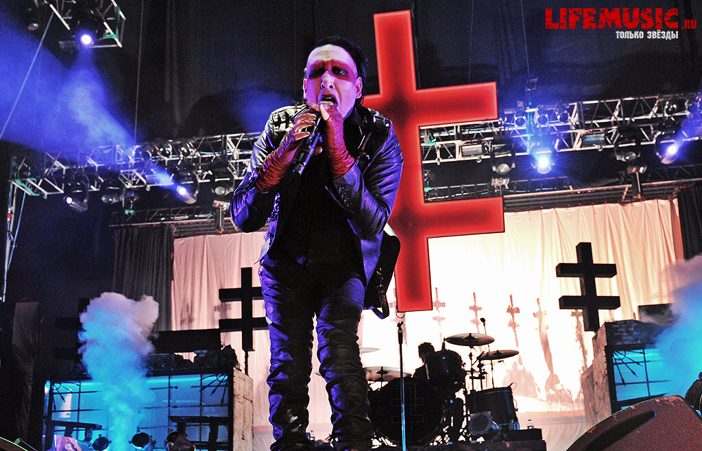  17.  Marilyn Manson  . 18  2012 .  .