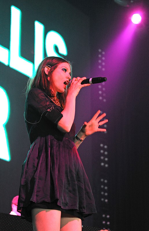  136.  Pop Star 2011  .   Hall. 19  2011 .