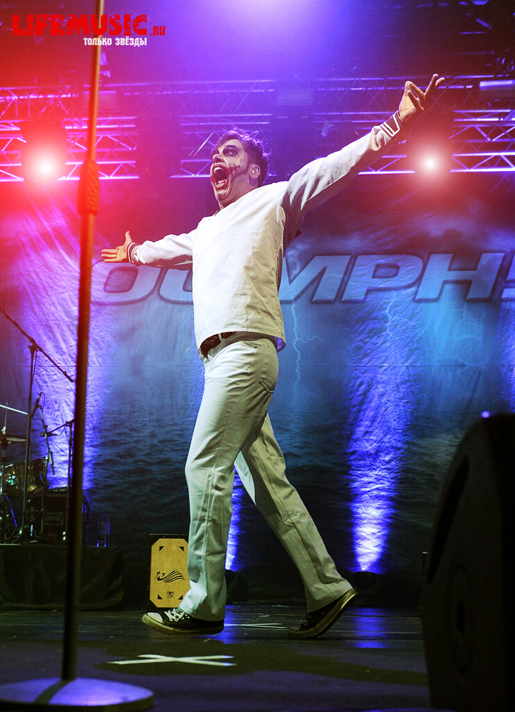  4.  Oomph!  .   (Arena Moscow). 24  2012 .