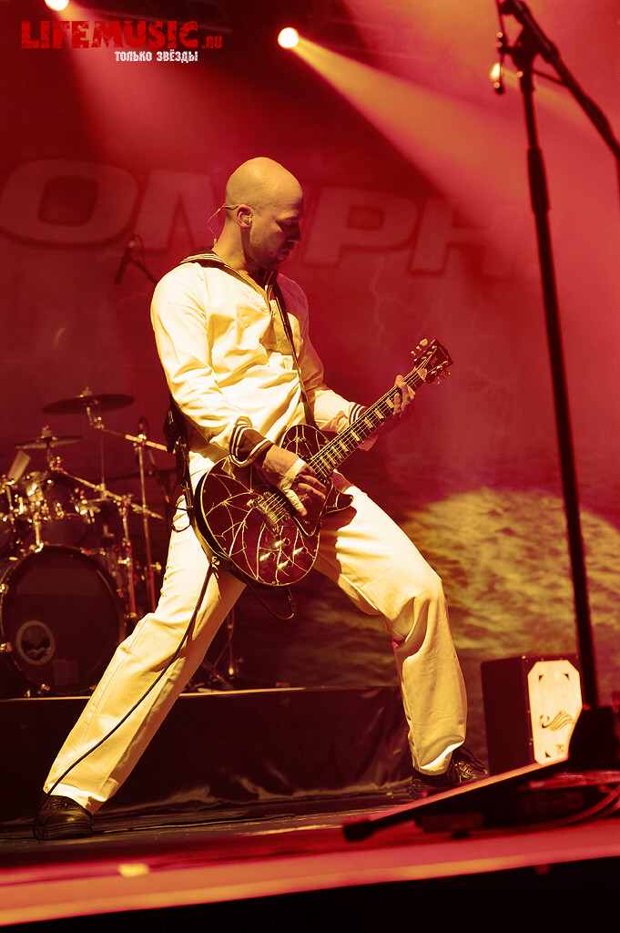  12.  Oomph!  .   (Arena Moscow). 24  2012 .