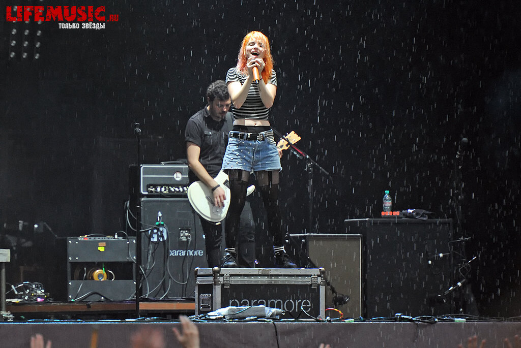  82.  Paramore   Park Live. 30  2013 .