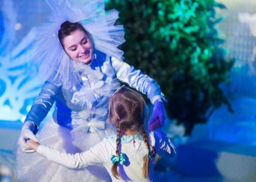 Спектакли 2017 года в Москве : Детский музыкальный театр юного актера : 27 декабря - 6 января 2018 г. : Варежки для ёлки